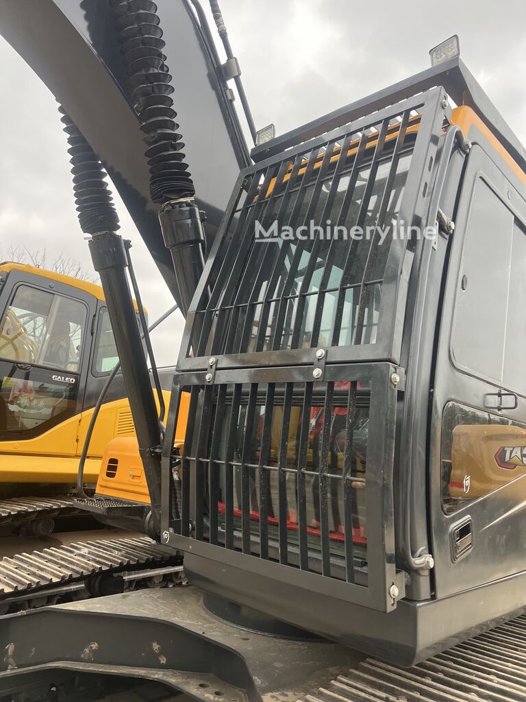 CAT Backhoe Loader
