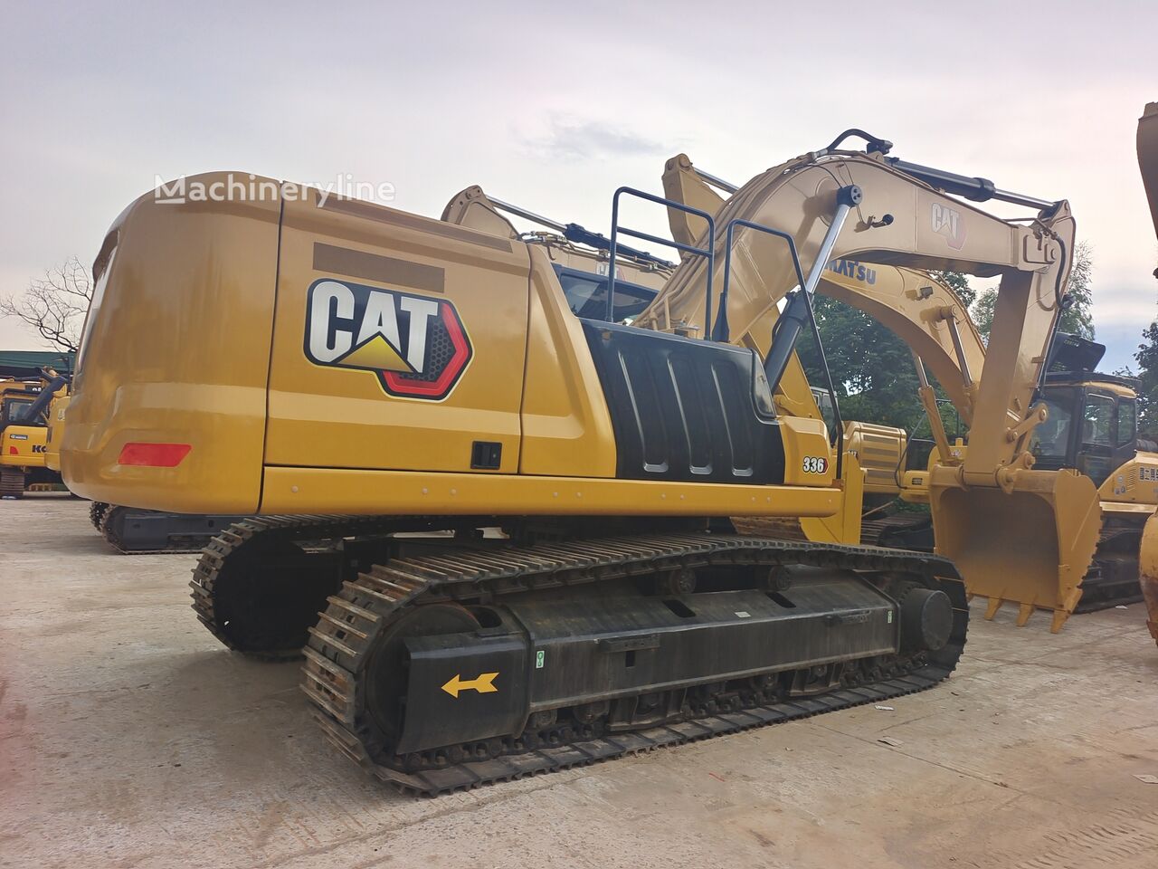 Hyundai HX220 Excavator