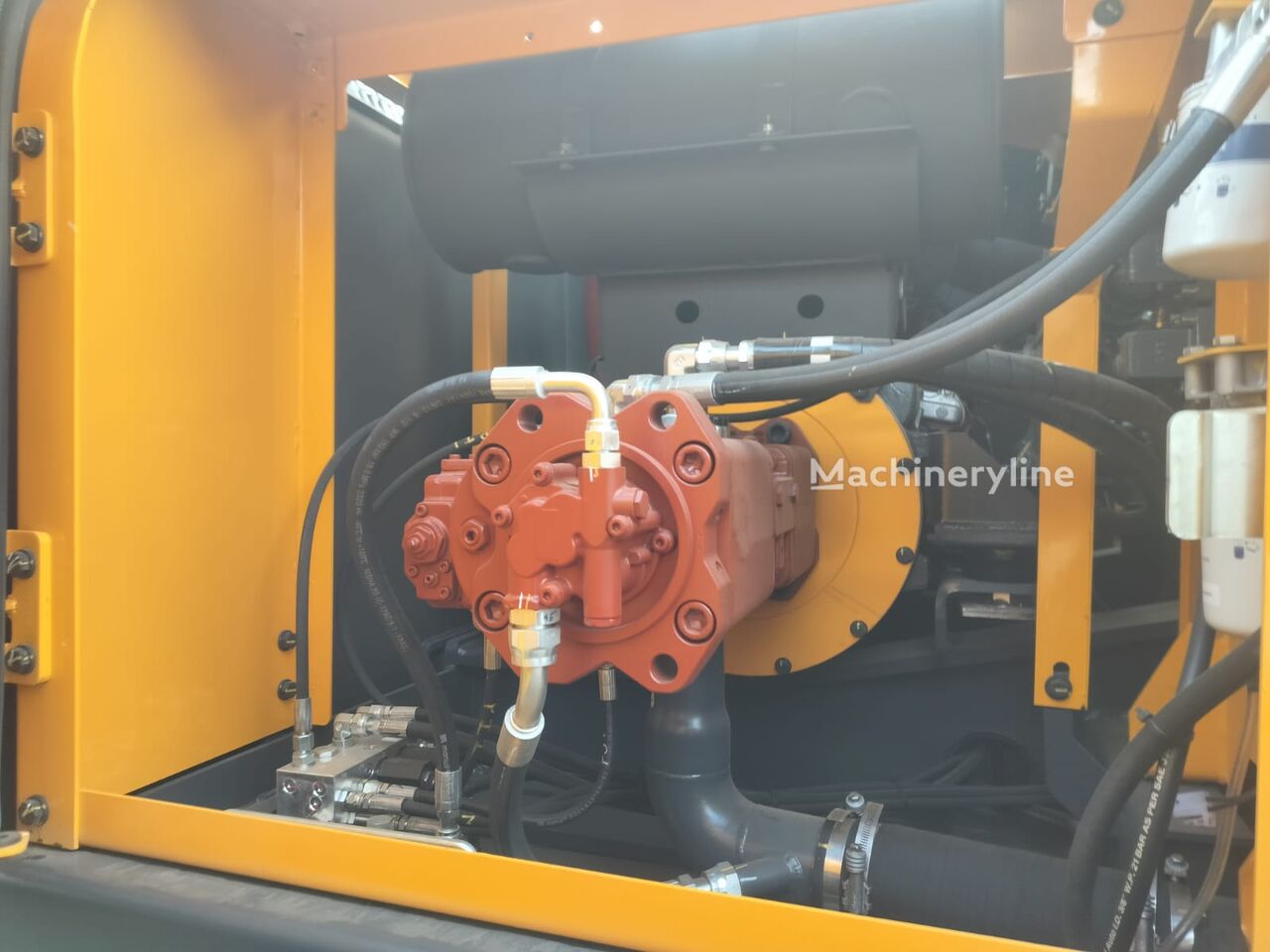 CAT Backhoe Loader